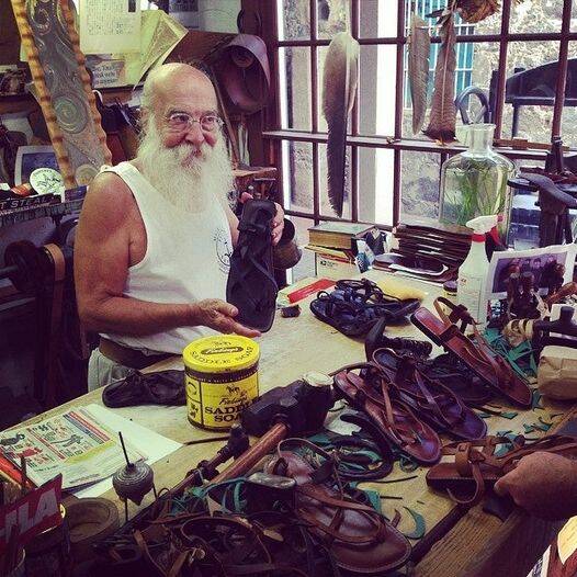 Sandal maker Michael Mahnen­smith in his Lahaina, Maui shop.