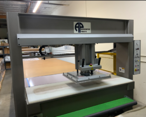 Used 25-Ton Travelling Head Press (AP-10942)